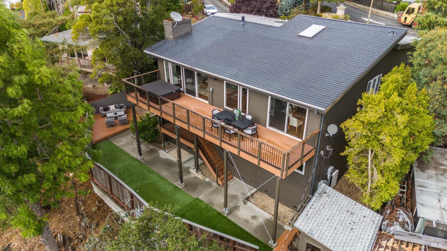 370 Vía La Cumbre Greenbrae, CA 94904 - Photo 2 of 44