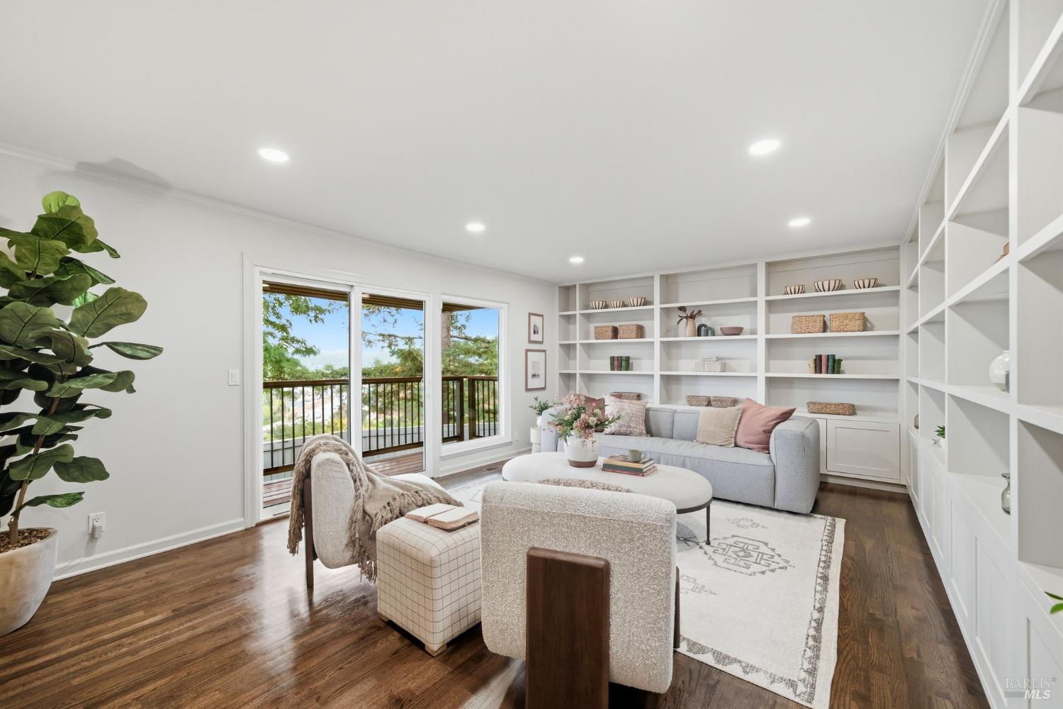 370 Vía La Cumbre Greenbrae, CA 94904 - Photo 27 of 44