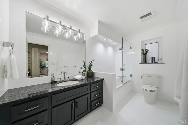 $1,849,000 | 370 VÃa La Cumbre, Greenbrae, CA 94904