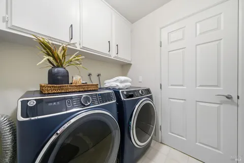 $1,695,000 | 370 Vía La Cumbre, Greenbrae, CA 94904