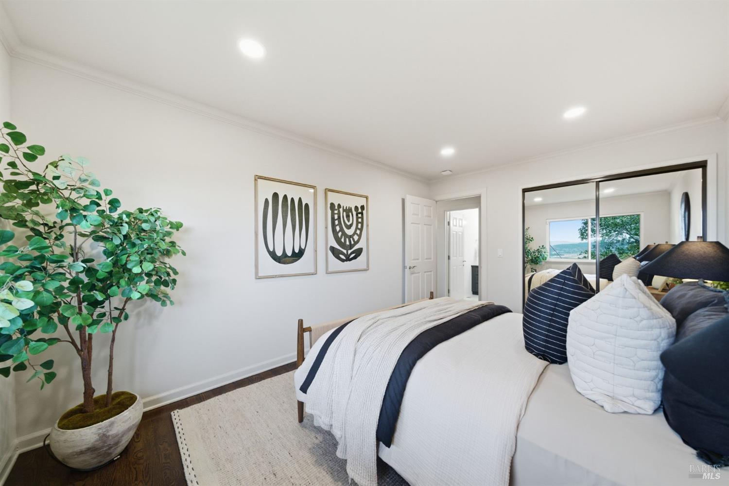 370 Vía La Cumbre Greenbrae, CA 94904 - Photo 36 of 44