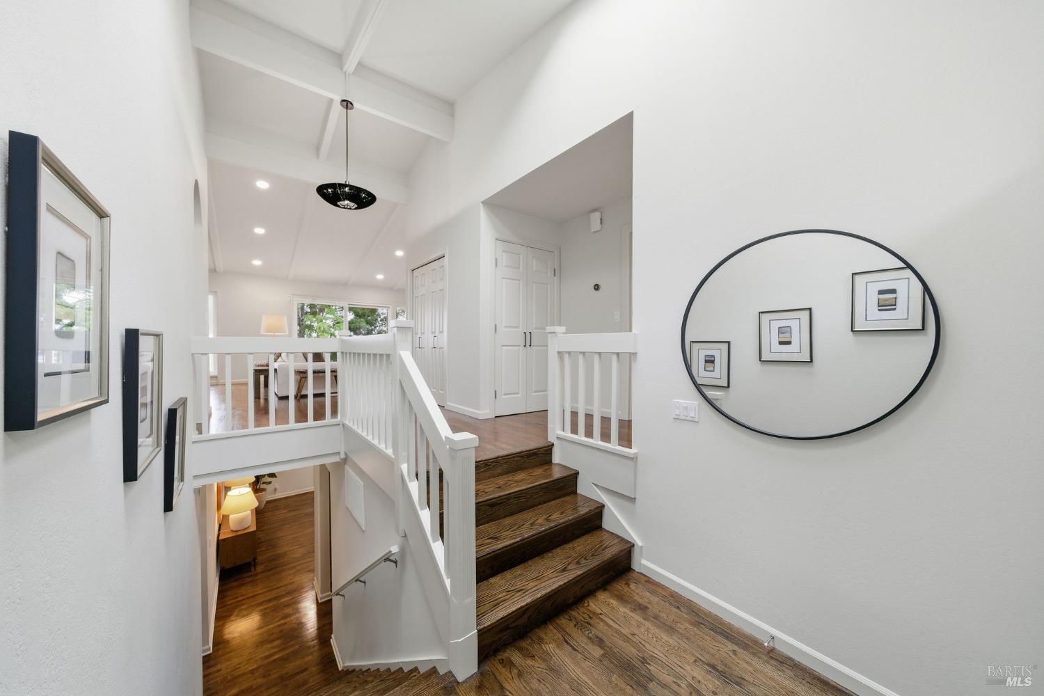 370 Vía La Cumbre Greenbrae, CA 94904 - Photo 5 of 44