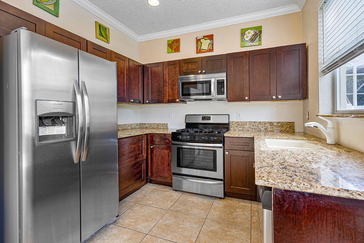 5742 Raceway Road Lake Worth, FL 33449 - Photo 13 of 43 013-5742RacewayRd-LakeWorth-FL-small