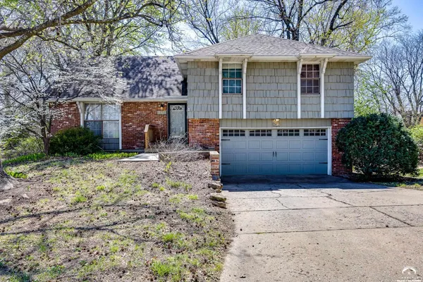 $354,900 | 3421 West 10th Place, Lawrence, KS 66049