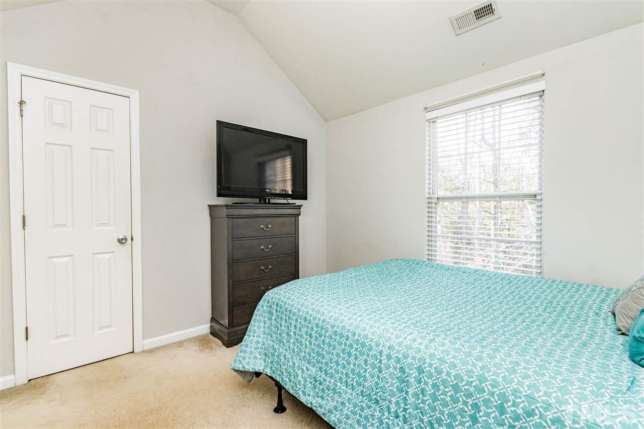 6604 Frogstool Lane Raleigh, NC 27610 - Photo 17 of 28