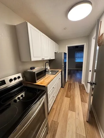 $1,050 | 4 Hanover Square, Brunswick, GA 31520