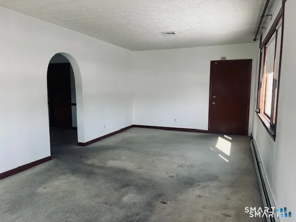 $2,250 | 1567 Main Street, East Hartford, CT 06108