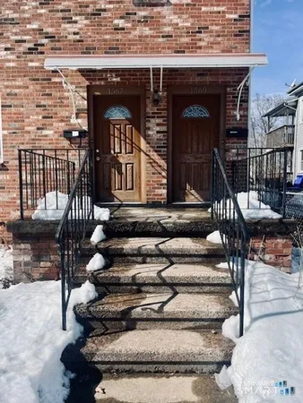 $2,250 | 1567 Main Street, East Hartford, CT 06108
