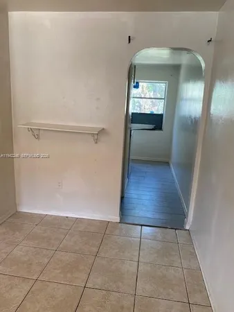 $1,200 | 100 Southeast 3rd Avenue, Unit 3, Hallandale Beach, FL 33009