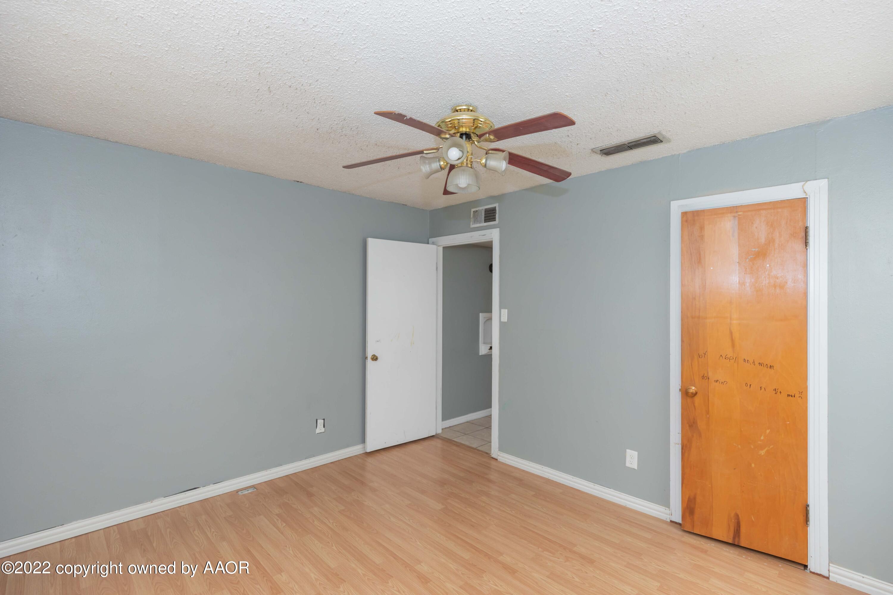 4013 Parker Street Amarillo, TX 79110 - Photo 13 of 23 BEDROOM 1 VIEW 3