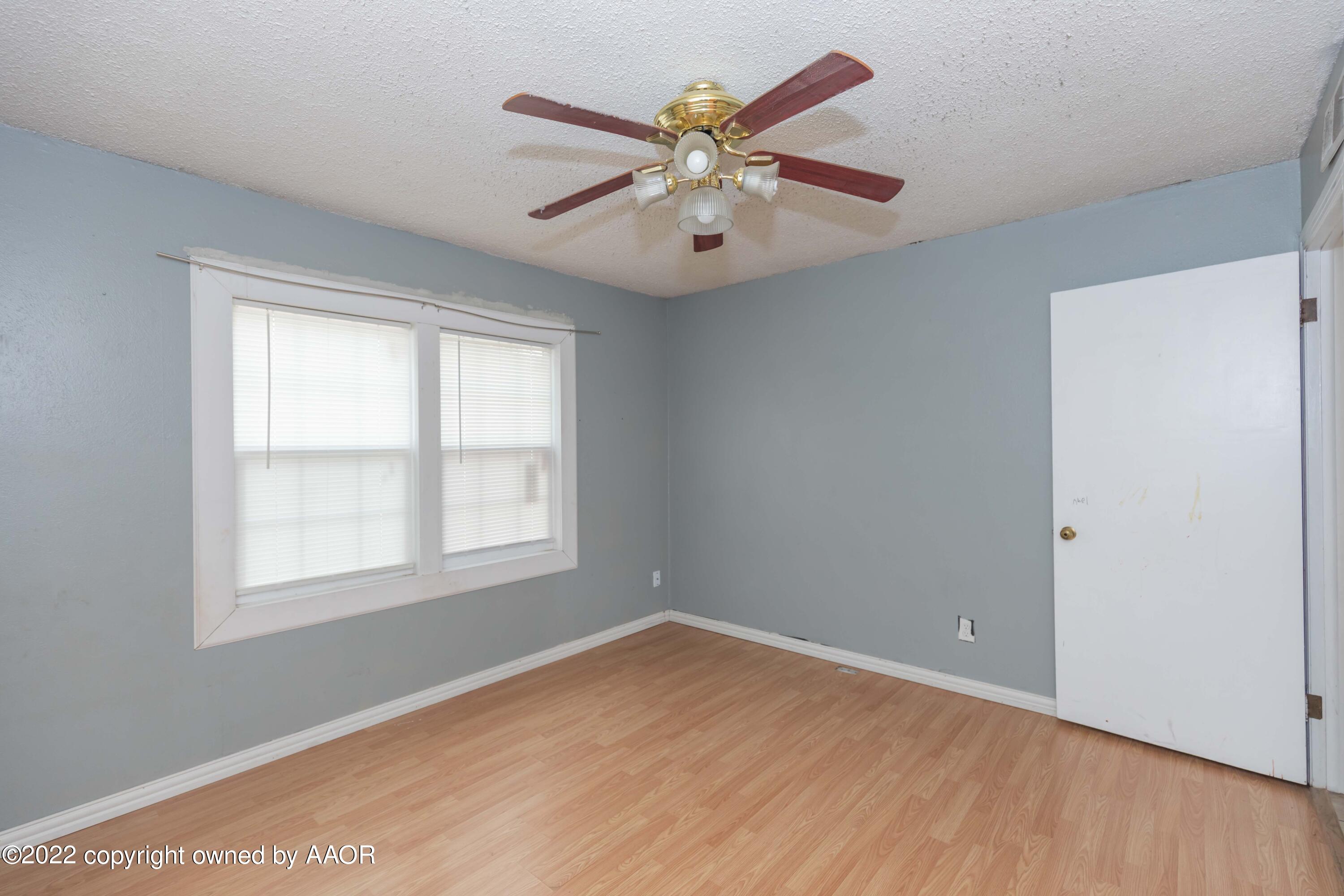 4013 Parker Street Amarillo, TX 79110 - Photo 14 of 23 BEDROOM 1 VIEW 4