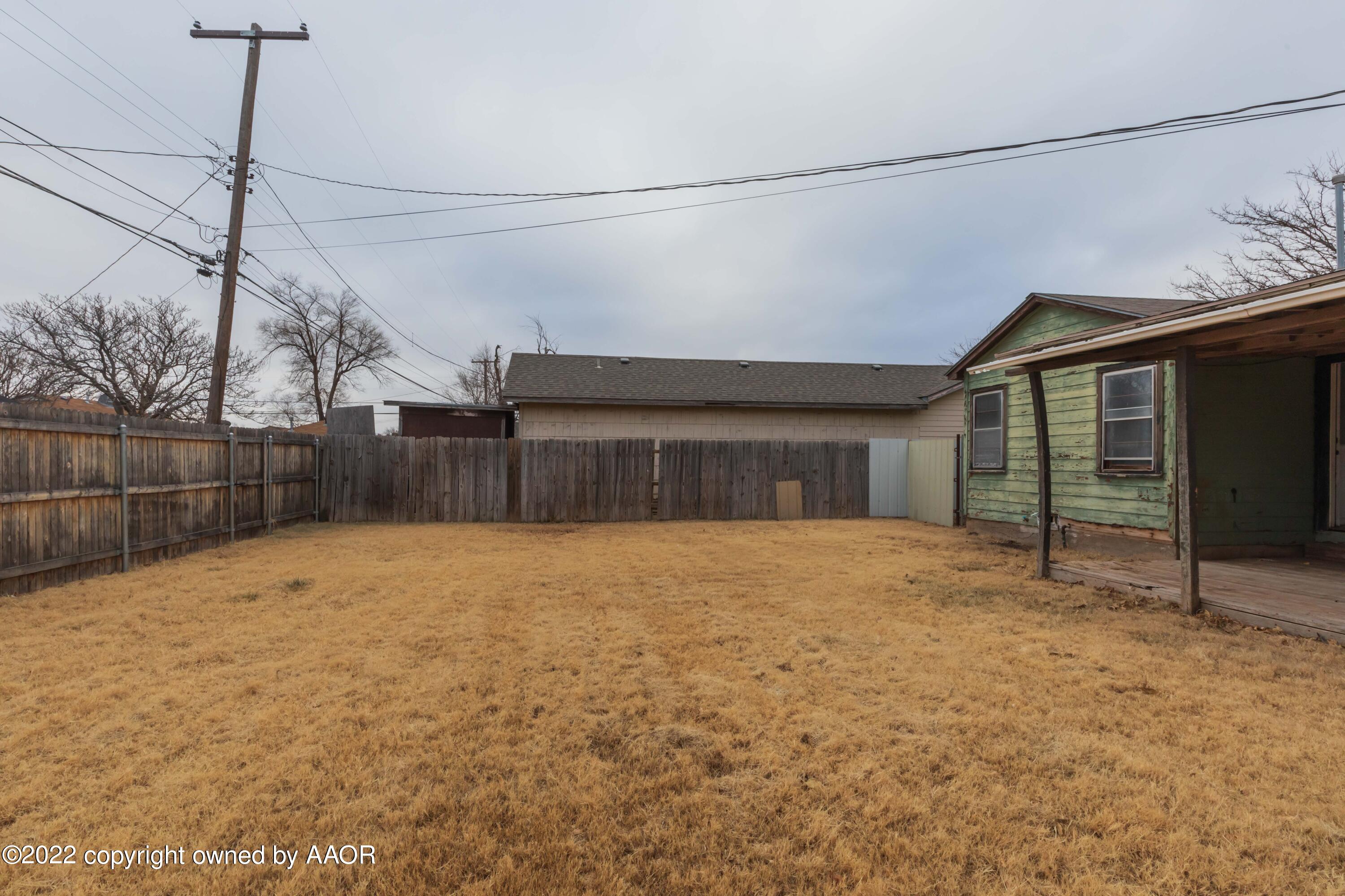 4013 Parker Street Amarillo, TX 79110 - Photo 21 of 23 BACKYARD VIEW 3