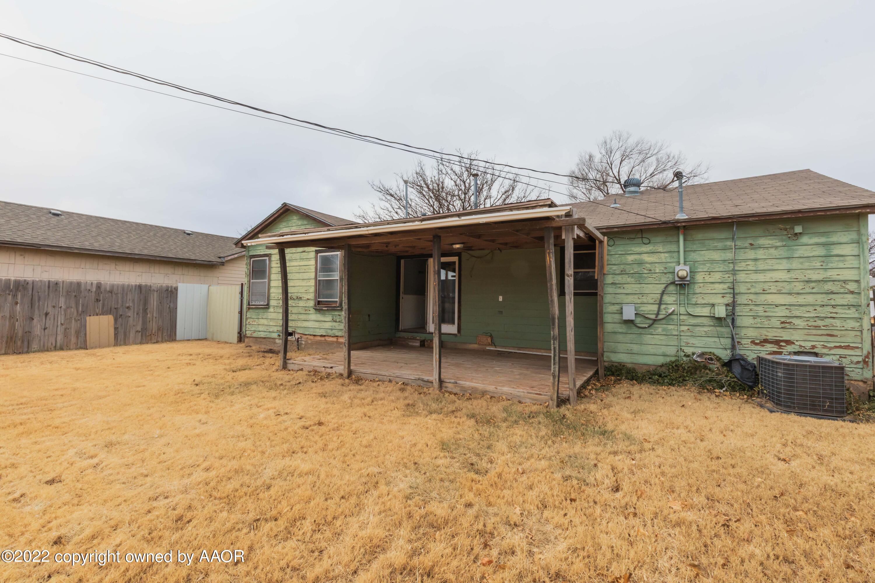 4013 Parker Street Amarillo, TX 79110 - Photo 22 of 23 BACKYARD VIEW 2