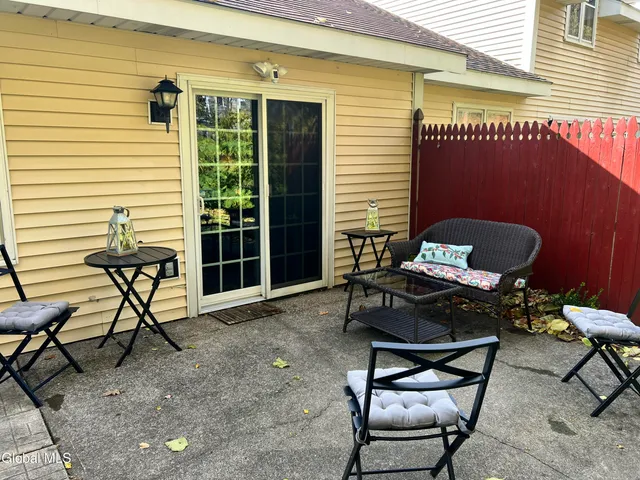 $275,000 | 3006 Squire Boulevard, Guilderland, NY 12159