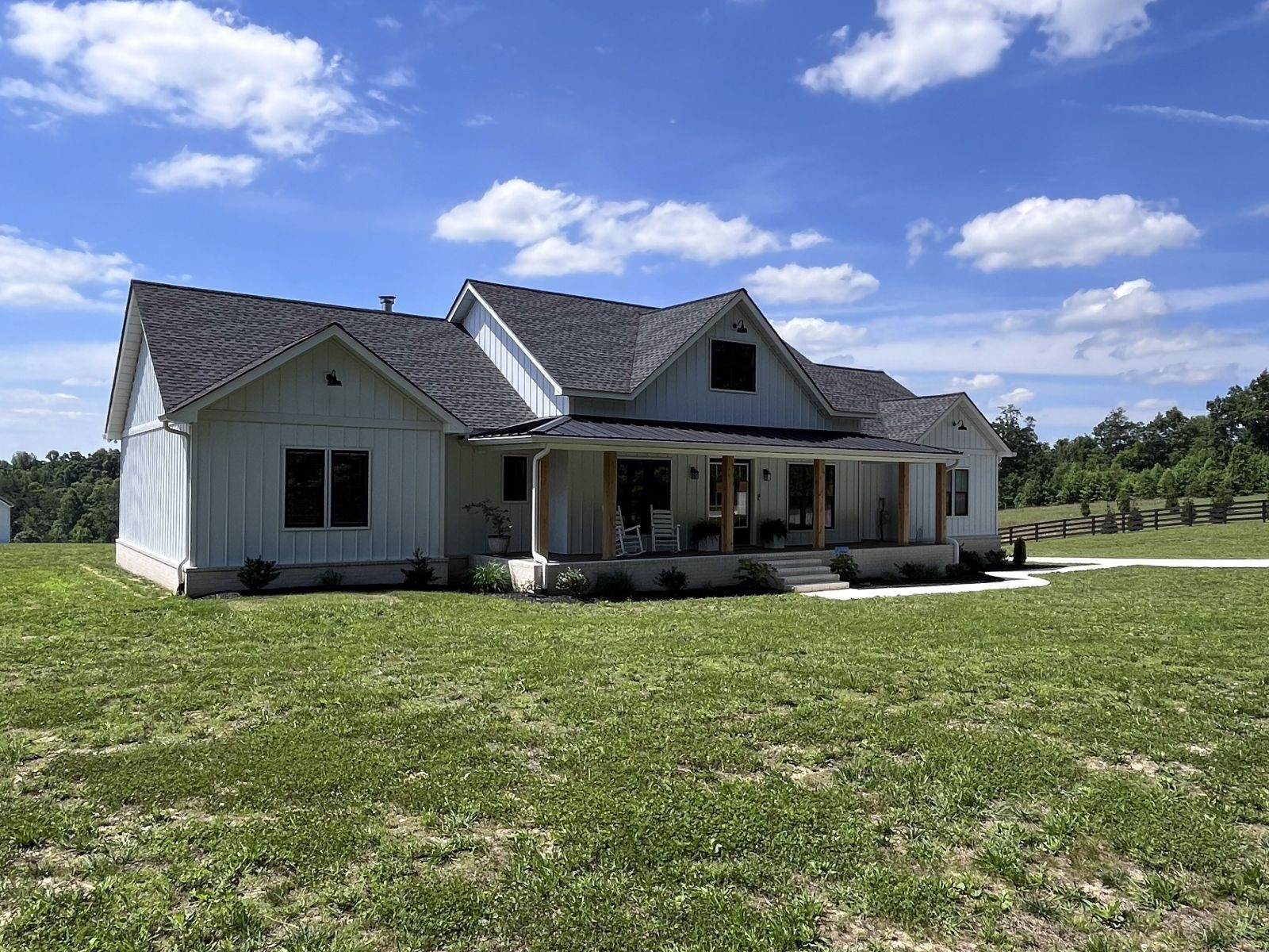 320 Ridge Lane Monterey, TN 38574 - Photo 3 of 42
