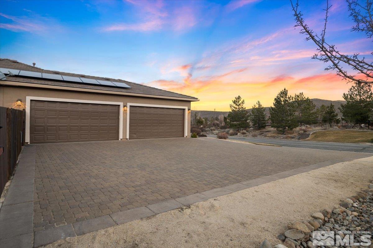 15185 Chateau Avenue Reno, NV 89511 - Photo 24 of 39 a backyard of a house