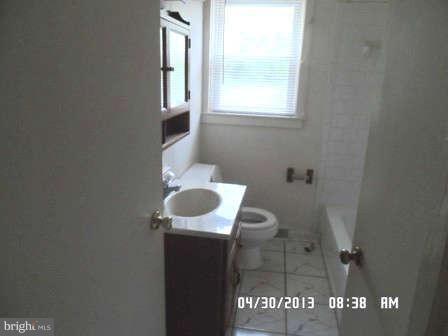 9855 Charles Town Road Ranson, WV 25438 - Photo 8 of 22 Bath