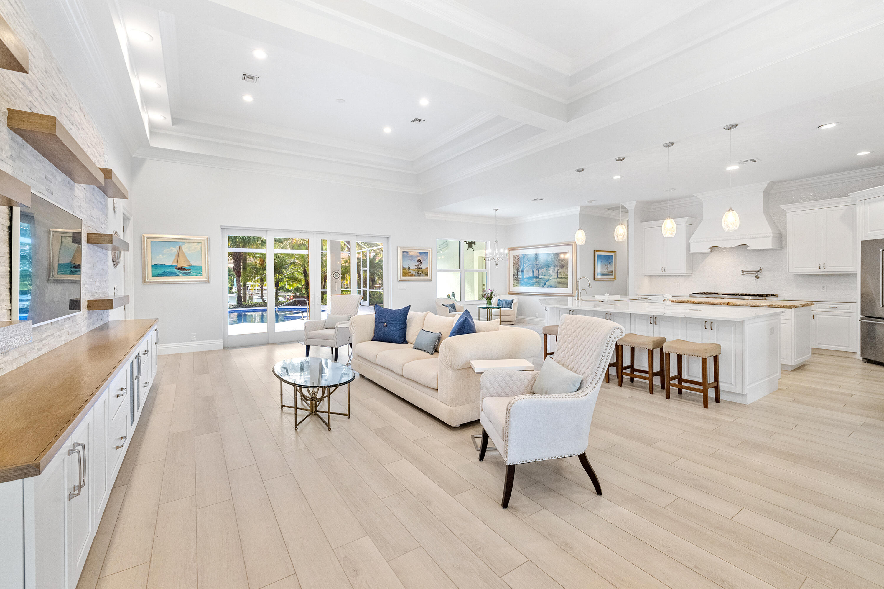 19850 Loxahatchee Pointe Drive Jupiter, FL 33458 - Photo 4 of 66 Living room