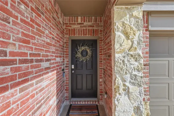 $350,000 | 7109 Greenfield Drive, Denton, TX 76208