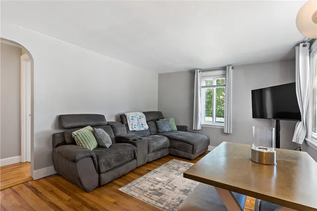 $2,300 | 81 Easton Avenue, Warwick, RI 02888