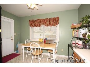 2037 North 7th Street Springfield, IL 62702 - Photo 8 of 15