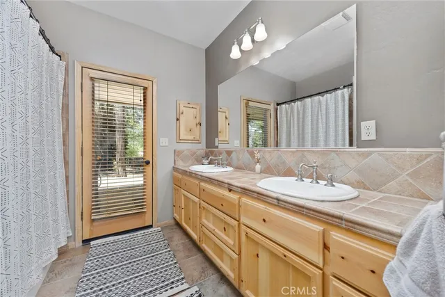 $649,000 | 10820 Bonita Way, Wofford Heights, CA 93285