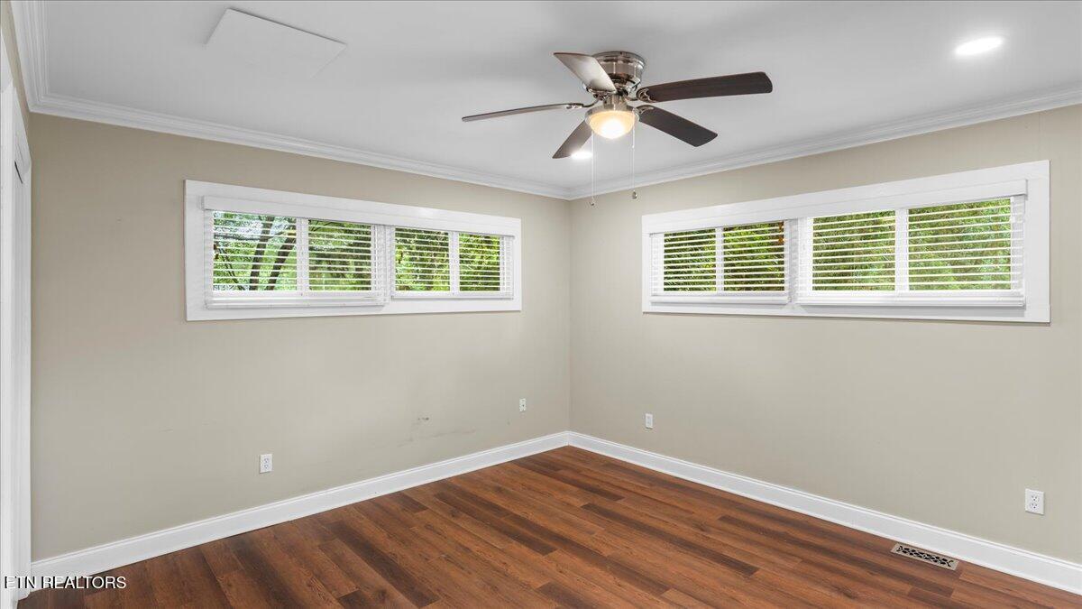 707 Wesley Road Northwest Knoxville, TN 37909 - Photo 18 of 49 15-Primary Bedroom