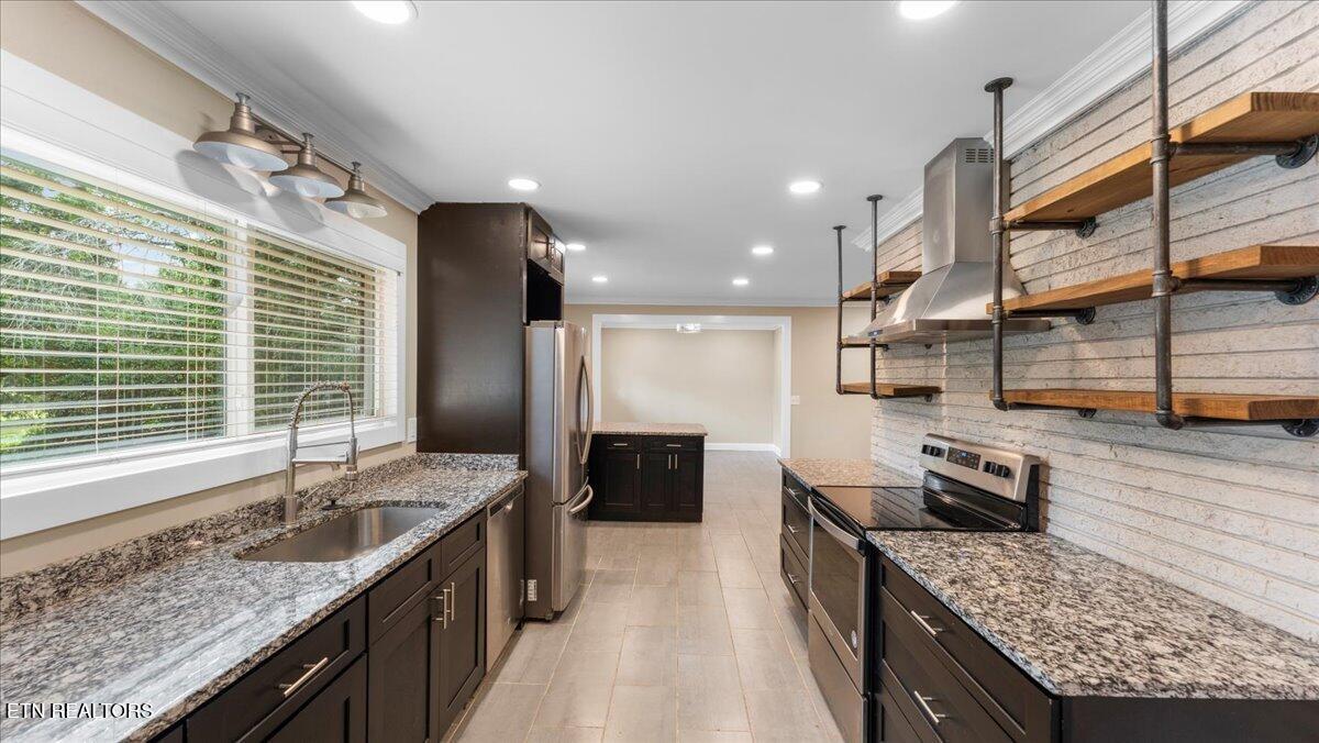 707 Wesley Road Northwest Knoxville, TN 37909 - Photo 8 of 49 07-Kitchen