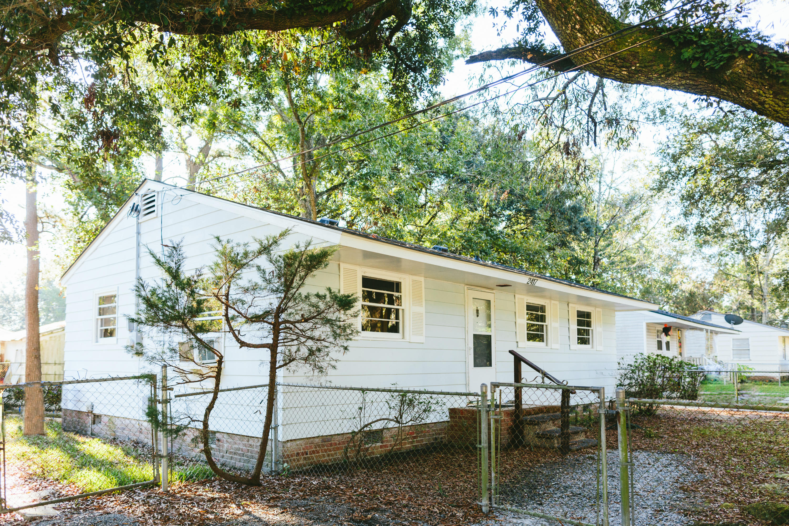 2417 Falcon Road North Charleston, SC 29406 - Photo 4 of 24 2417 Falcon-24