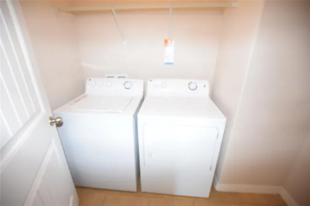 $2,400 | 2021 Beacon Landing Circle, Orlando, FL 32824