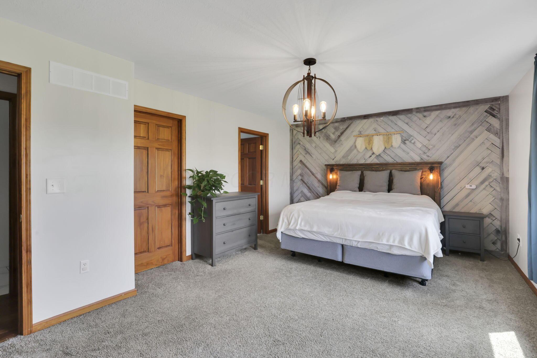 11851 Murlette Road Southwest Stoutsville, OH 43154 - Photo 19 of 44 Master Bedroom