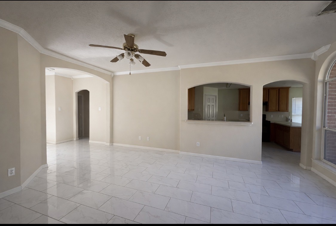 11227 Agave Ridge Lane Houston, TX 77089 - Photo 8 of 10 a view of an empty room with window