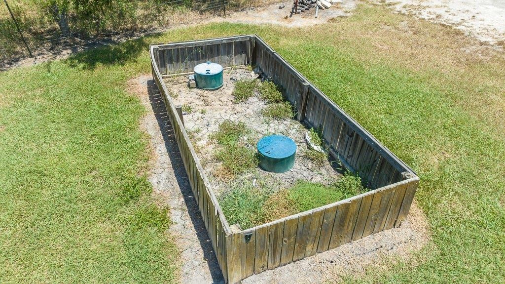 9223 County Road 2249 Sinton, TX 78387 - Photo 11 of 39 a view of balcony with wooden floor