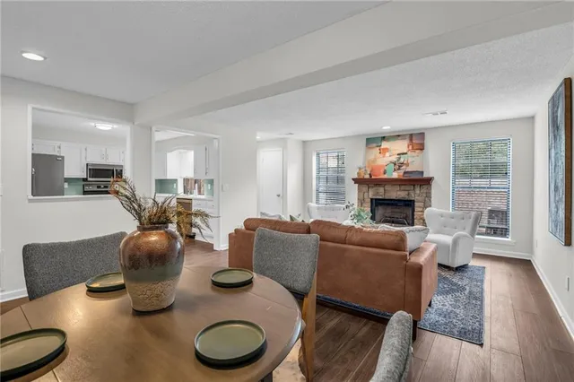 $2,000 | 12786 West 110th Terrace, Overland Park, KS 66210