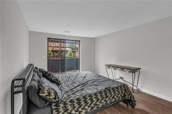 $2,000 | 12786 West 110th Terrace, Overland Park, KS 66210