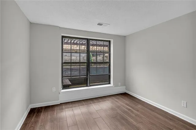 $2,000 | 12786 West 110th Terrace, Overland Park, KS 66210