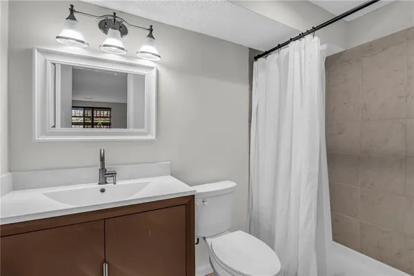 $2,000 | 12786 West 110th Terrace, Overland Park, KS 66210