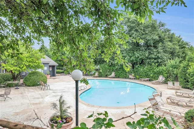 $2,000 | 12786 West 110th Terrace, Overland Park, KS 66210