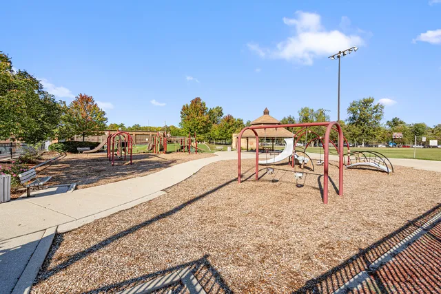 $2,100,000 | 9231-9235 West Irving Park Road, Schiller Park, IL 60176