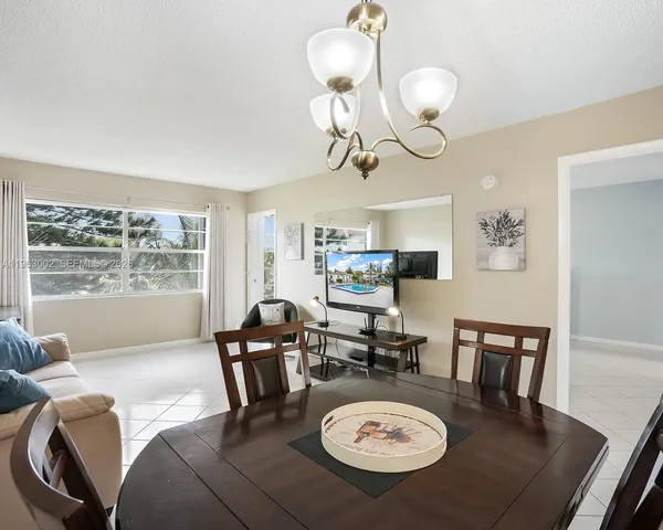 $85,000 | 4805 Northwest 35th Street, Unit 506, Lauderdale Lakes, FL 33319