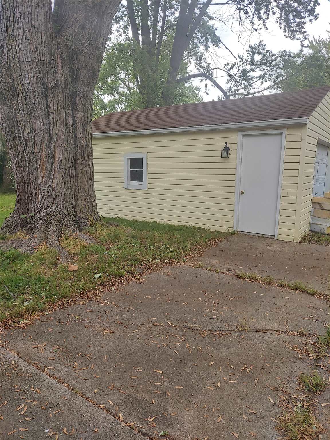 1022 Line Street Decatur, IN 46733 - Photo 2 of 9