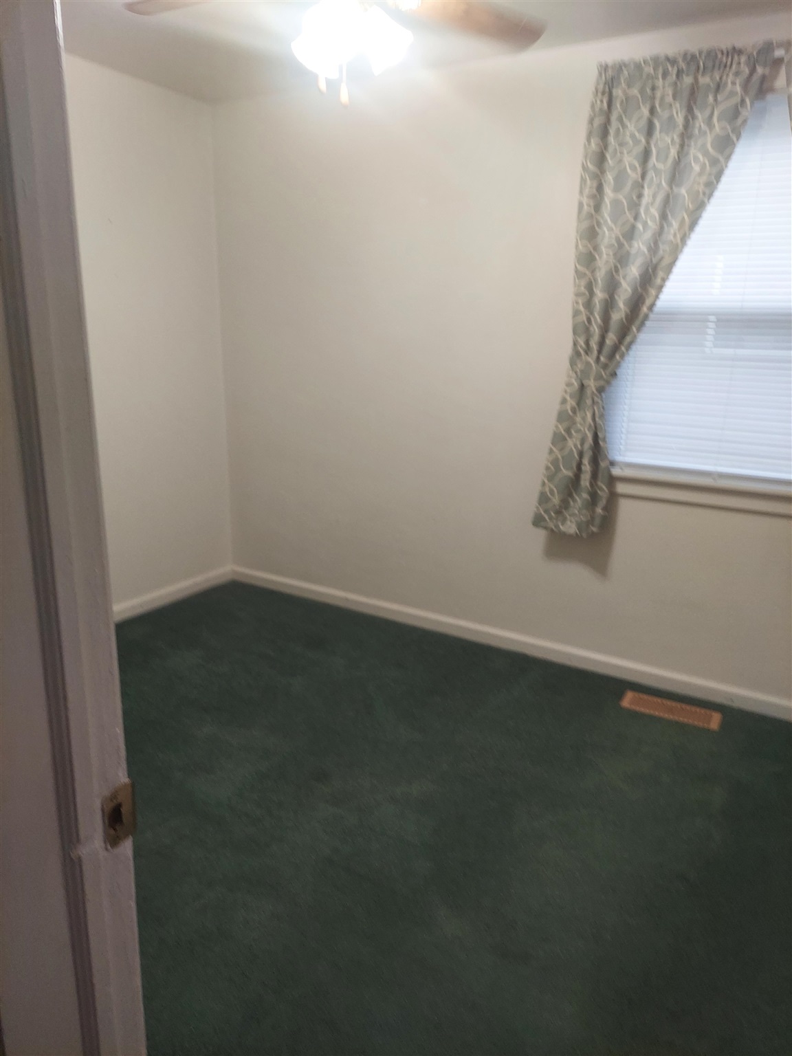 1022 Line Street Decatur, IN 46733 - Photo 4 of 9