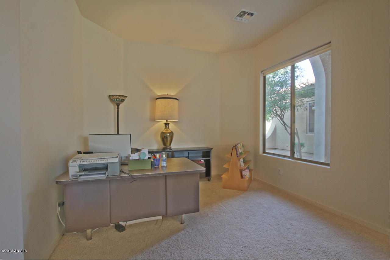 1711 West Brianna Road Phoenix, AZ 85085 - Photo 15 of 35 Home Office / Den