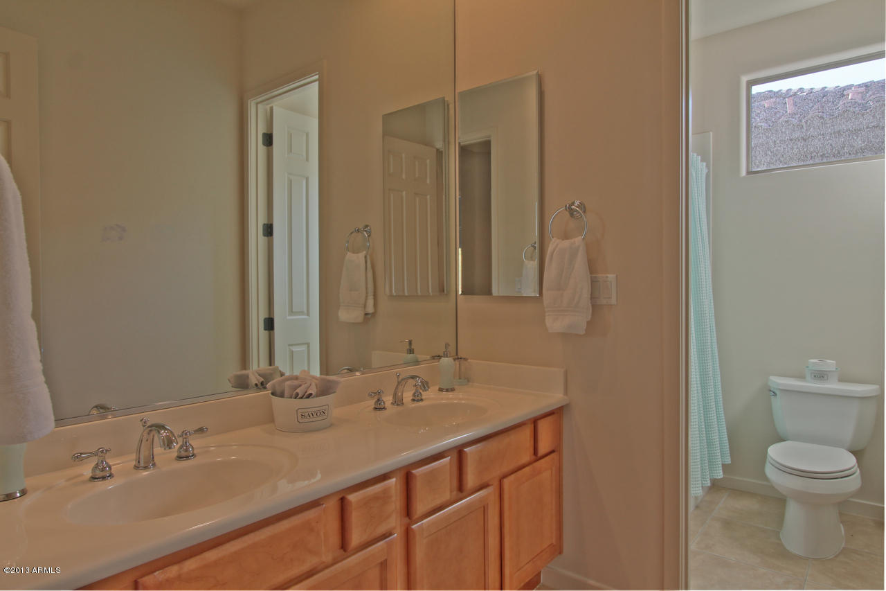 1711 West Brianna Road Phoenix, AZ 85085 - Photo 22 of 35 Full Bathroom 3 with Dual Sinks
