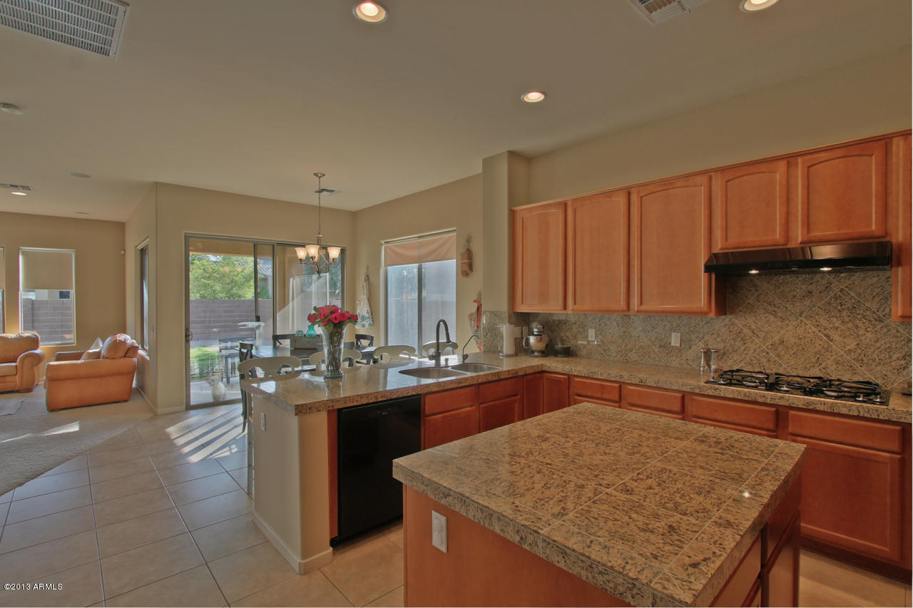 1711 West Brianna Road Phoenix, AZ 85085 - Photo 5 of 35 View from Kitchen into Eating Area