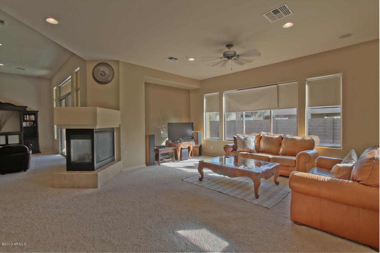 1711 West Brianna Road Phoenix, AZ 85085 - Photo 7 of 35 Family Room and TV Niche