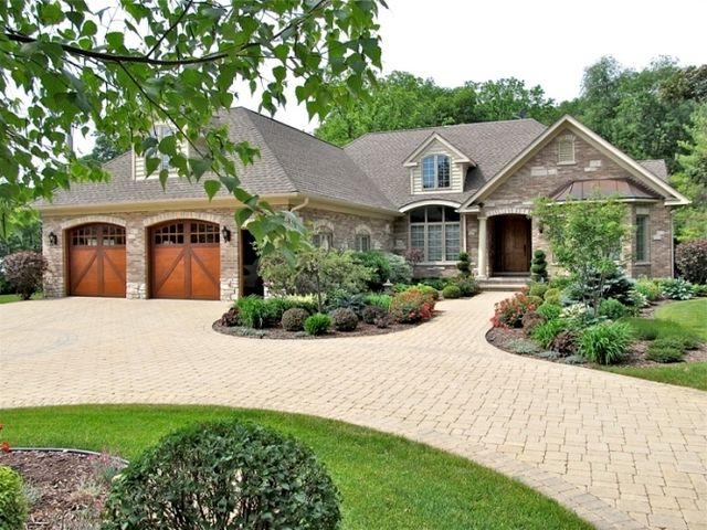 1885 Geneva Bay Drive, Lake Geneva, WI 53147