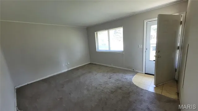 $129,900 | 2465 Grants Parkway, Florissant, MO 63031