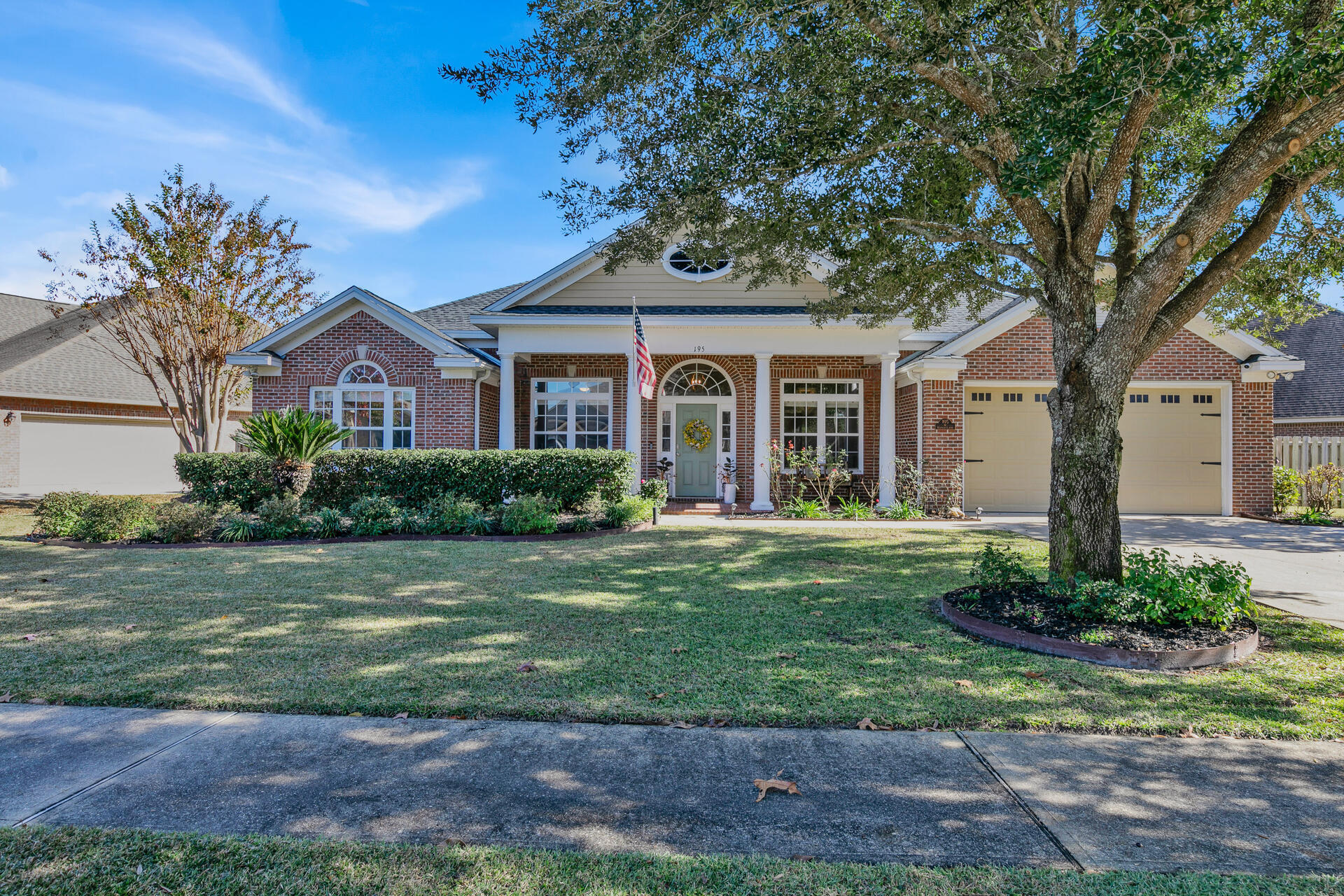 195 Mango Lane Freeport, FL 32439 - Photo 3 of 100