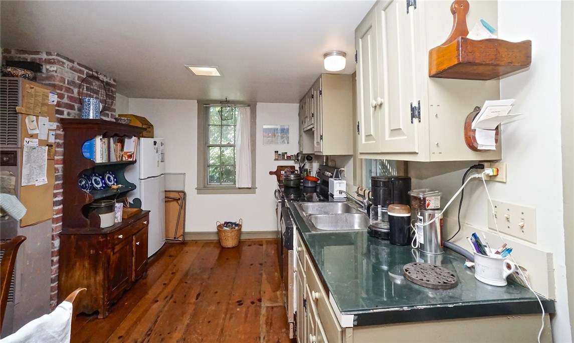 36 William Street Newport, RI 02840 - Photo 12 of 23